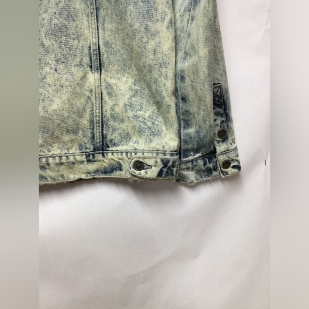 Echo Unlimited Jean Jacket. Size L - Picture 6 of 13